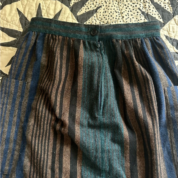 Vintage 70’s wool blend skirt - Picture 4 of 4